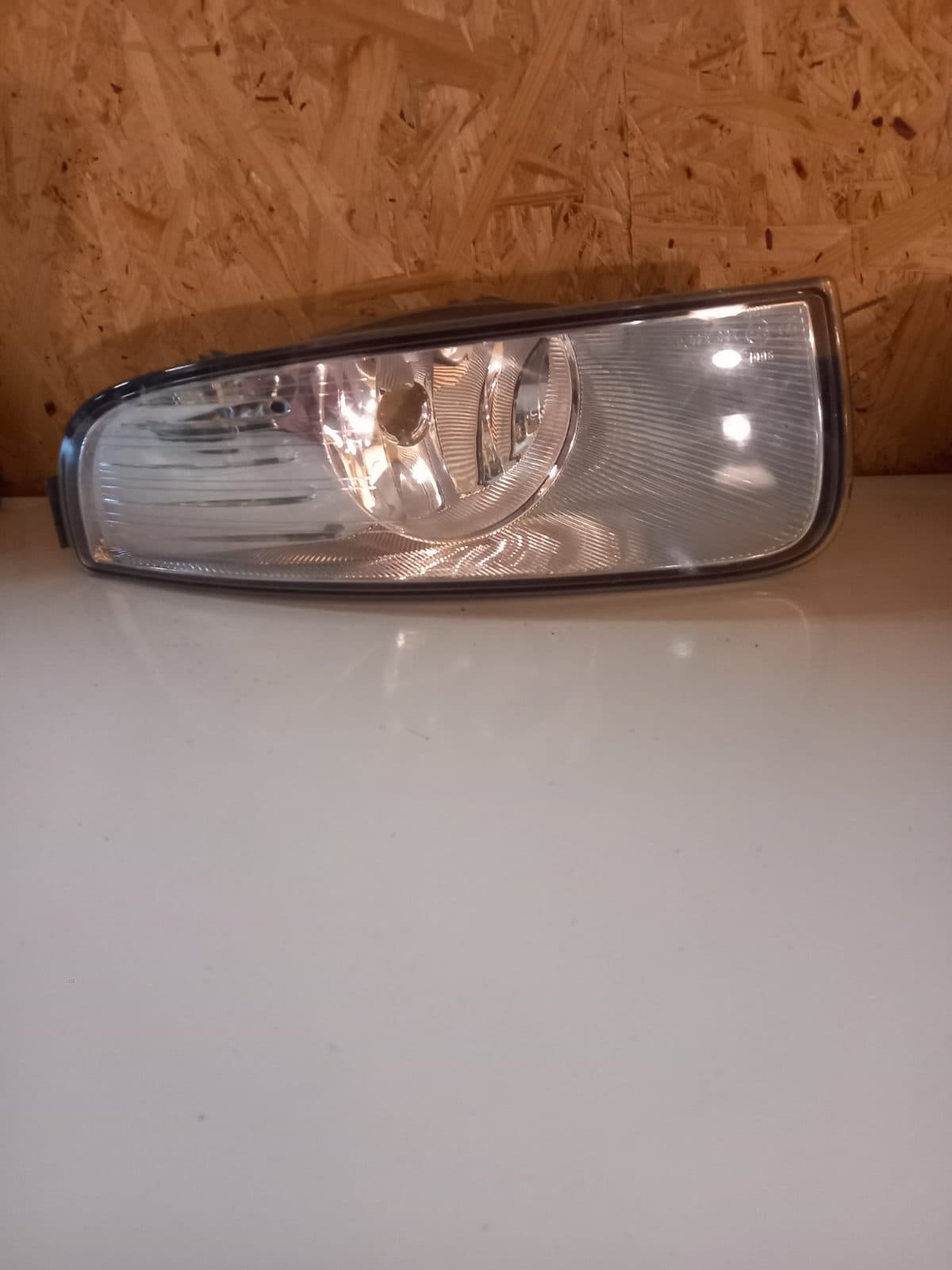 3T0941700 Škoda Superb II pravá mlhovka
