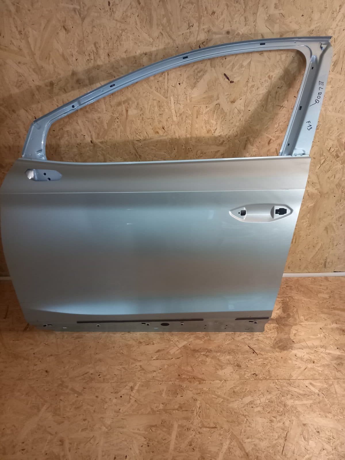 5LA831311 Škoda Enyaq Elroq levé přední dveře. 5LA831051